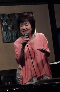 戸倉洋子写真@.jpg
