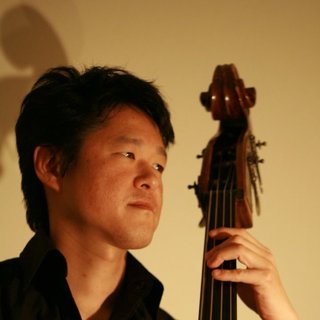 荒玉哲郎 写真.jpg